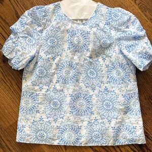 Lily Pulitzer Blue and White Medallion Puff-Sleeve Top